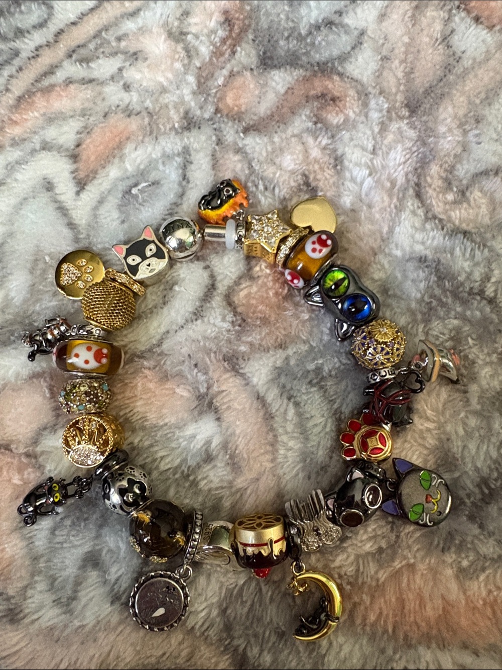 Linx bracelet with black cat theme